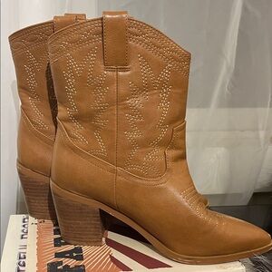 Bellini Tan Western Ankle Boots
